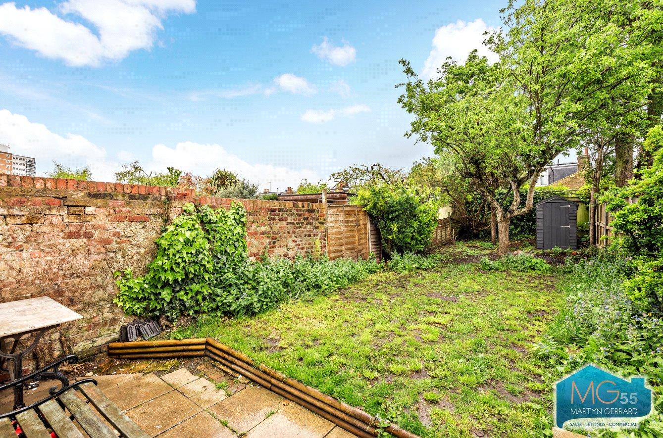 4 bedroom Terraced House to rent - Martyn Gerrard