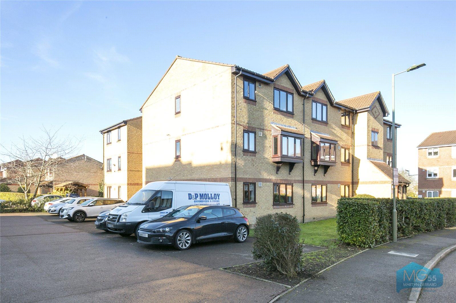 2 bedroom Ground Floor Flat to rent - Martyn Gerrard