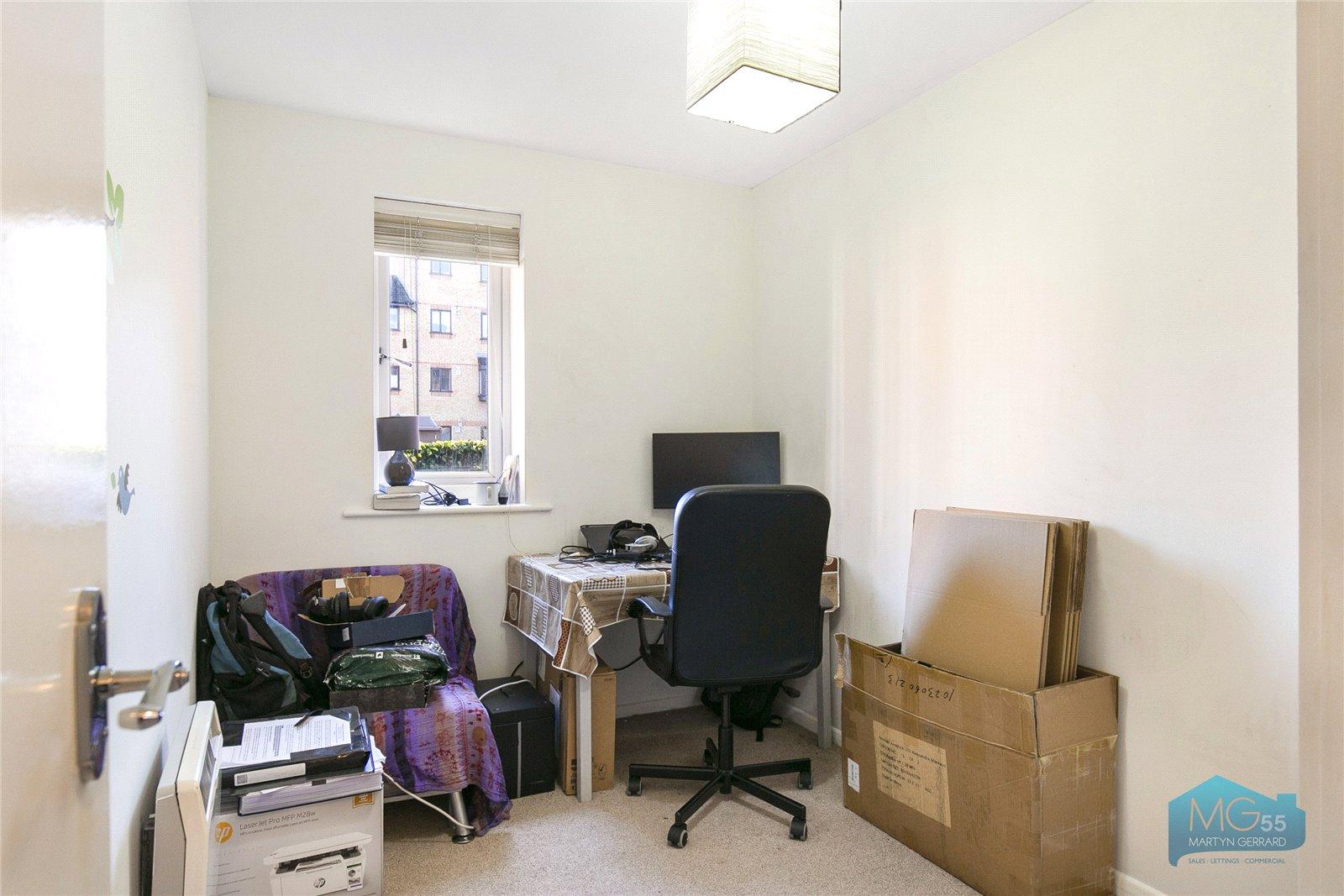 2 bedroom Ground Floor Flat to rent - Martyn Gerrard