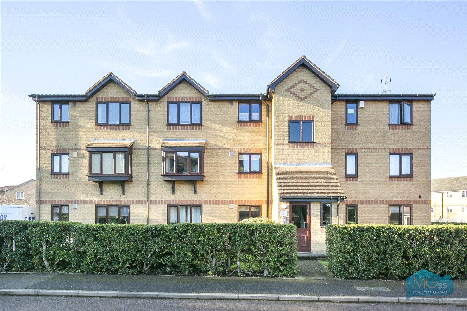 2 bedroom Ground Floor Flat to rent - Martyn Gerrard