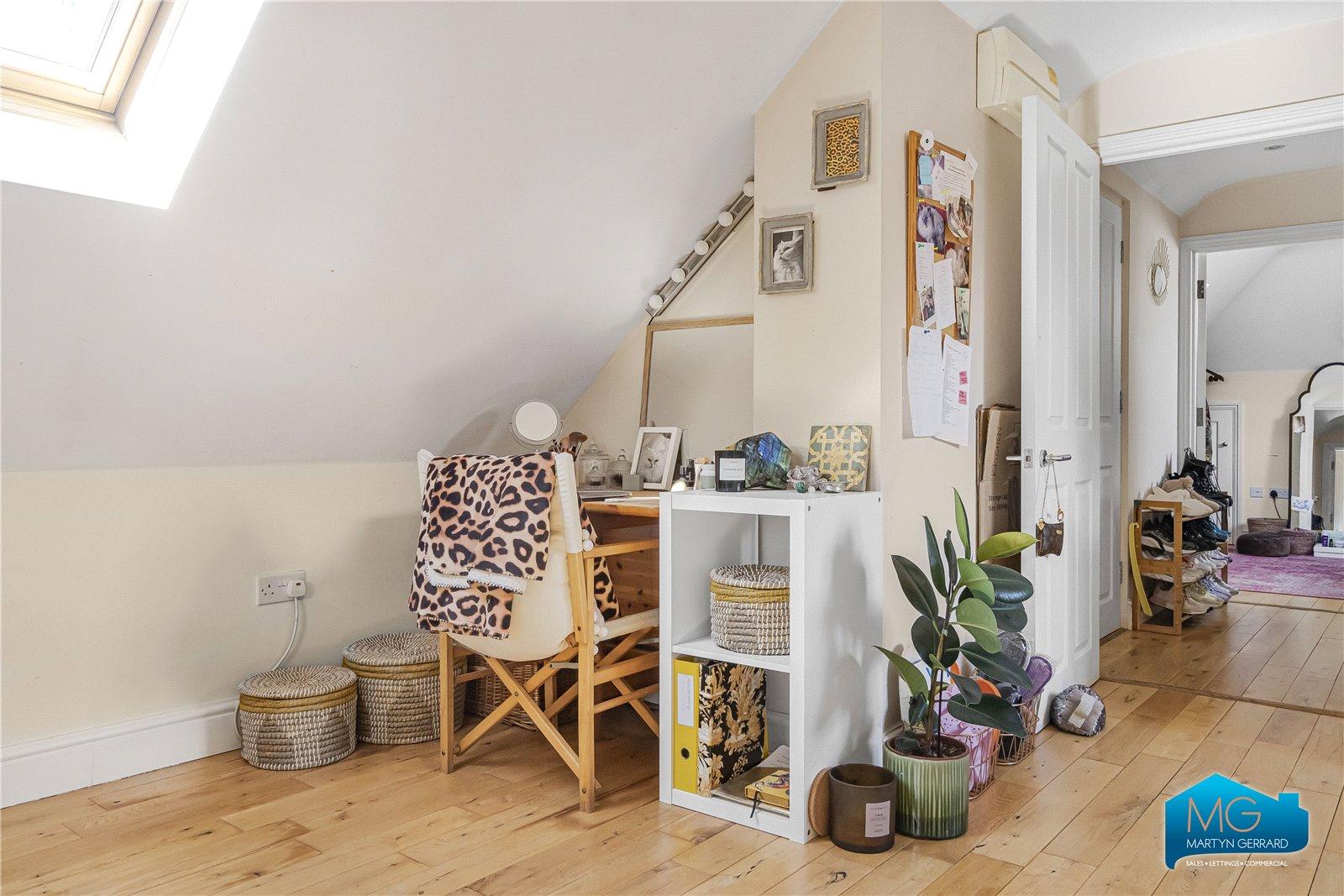 1 bedroom Apartment to rent - Martyn Gerrard