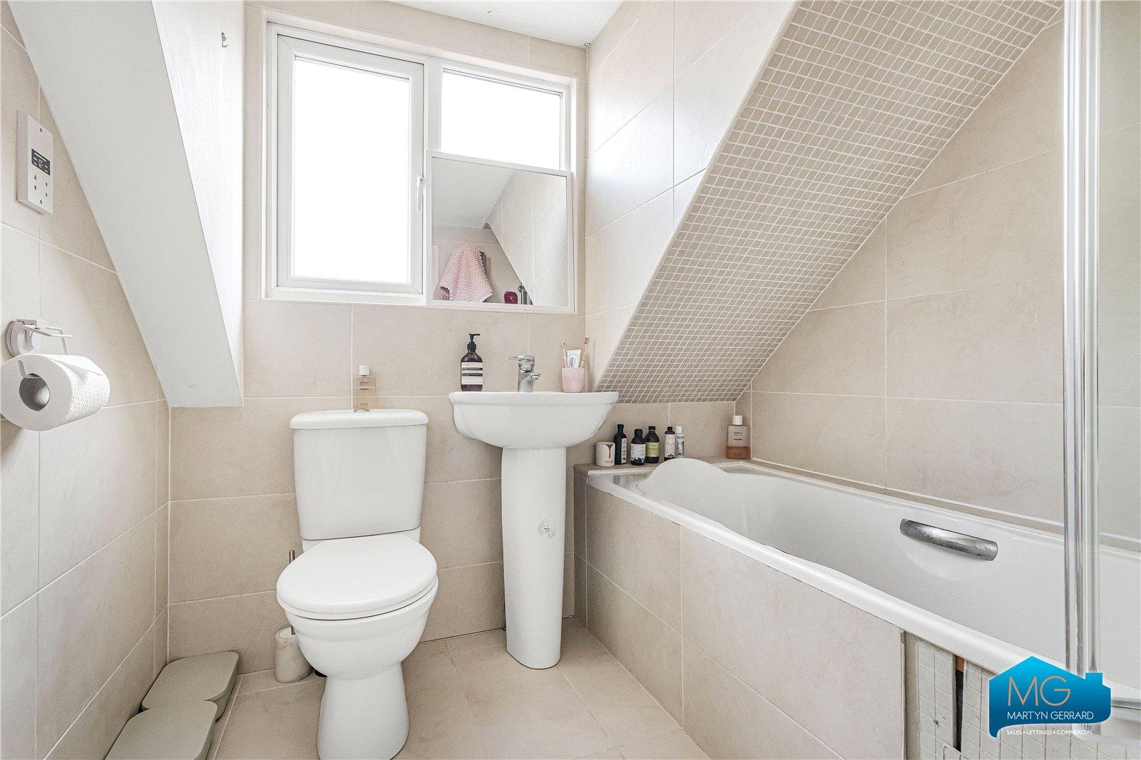 Lorraine Court, Park Gate, East Finchley, London, N2+ - Martyn Gerrard
