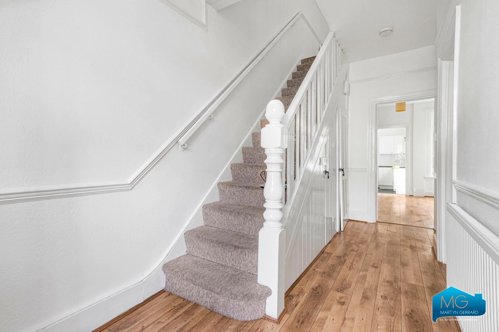4 bedroom Terraced House to rent - Martyn Gerrard