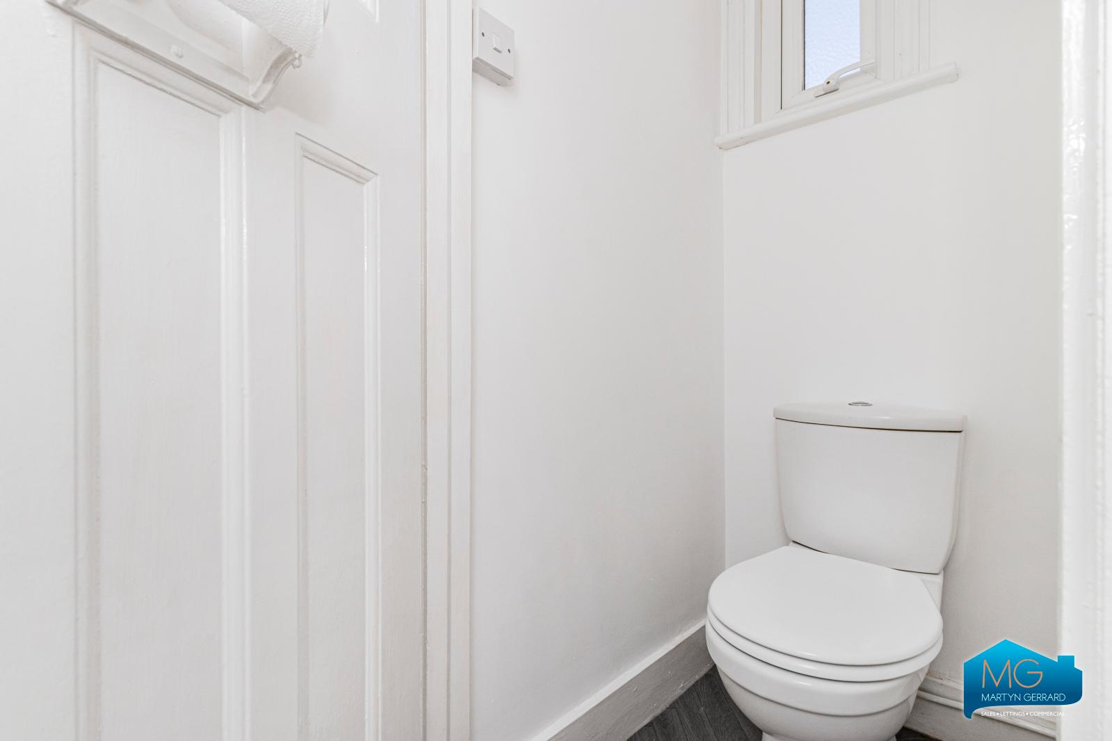 4 bedroom Terraced House to rent - Martyn Gerrard