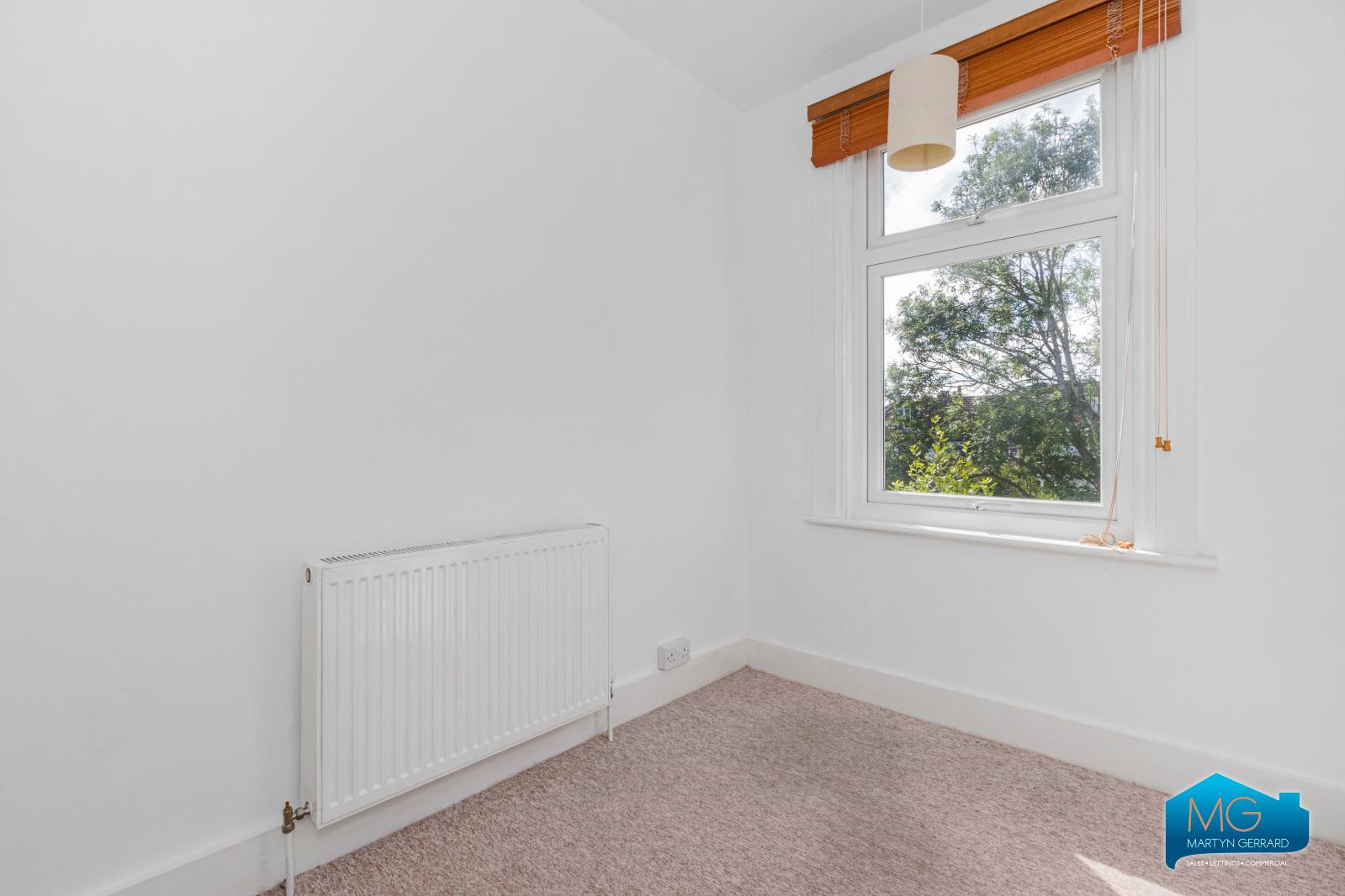 4 bedroom Terraced House to rent - Martyn Gerrard