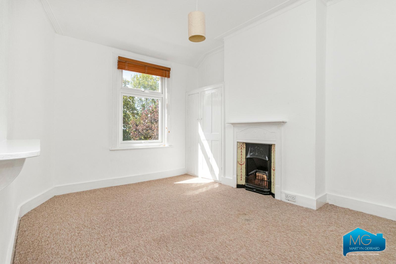 4 bedroom Terraced House to rent - Martyn Gerrard