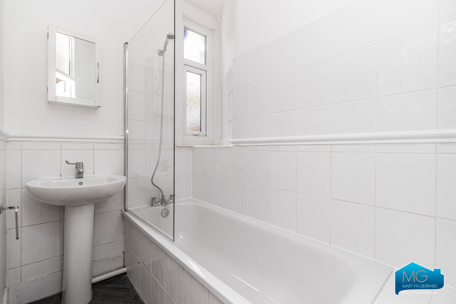 4 bedroom Terraced House to rent - Martyn Gerrard