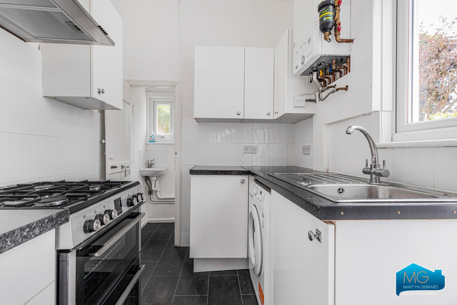 4 bedroom Terraced House to rent - Martyn Gerrard