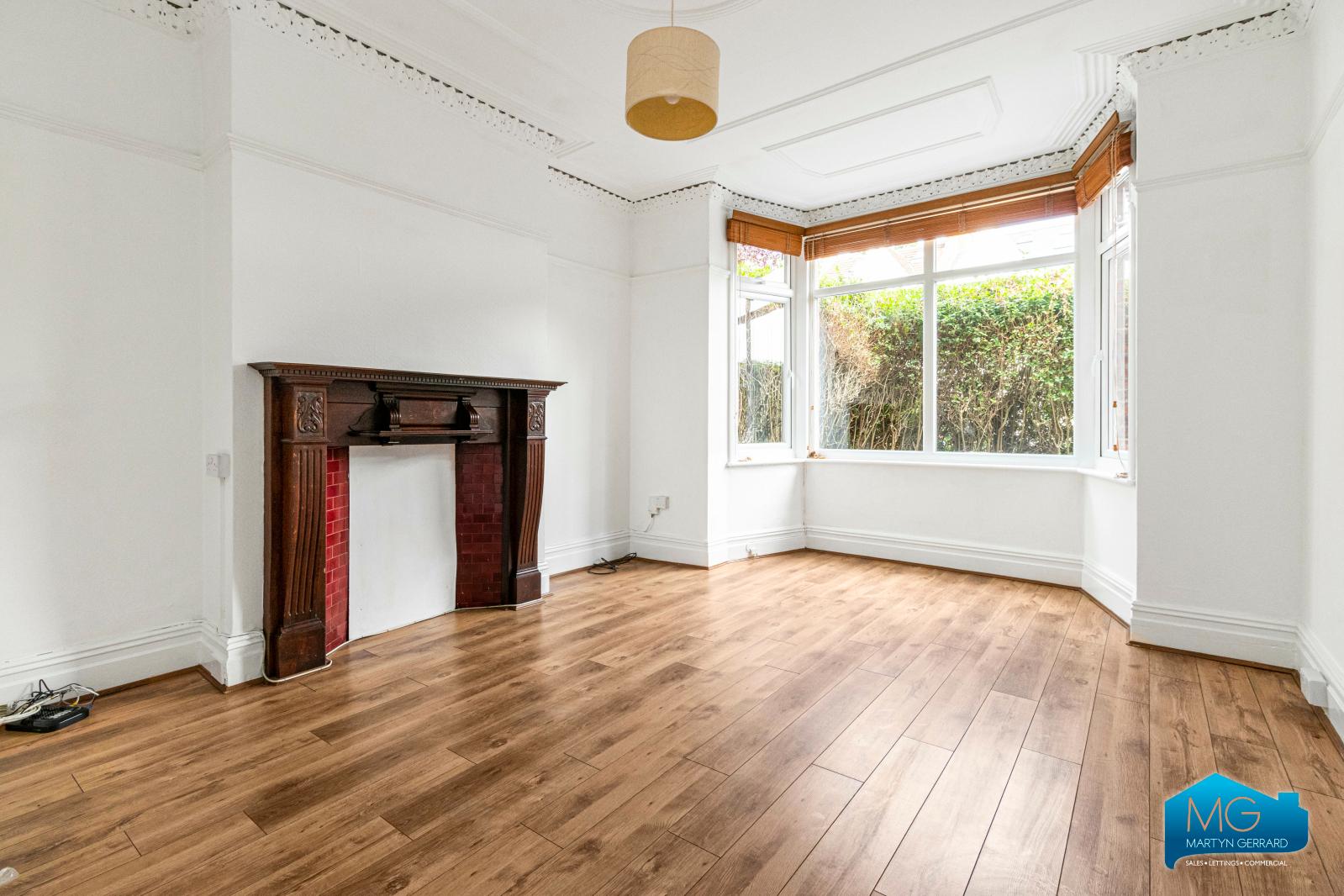 4 bedroom Terraced House to rent - Martyn Gerrard