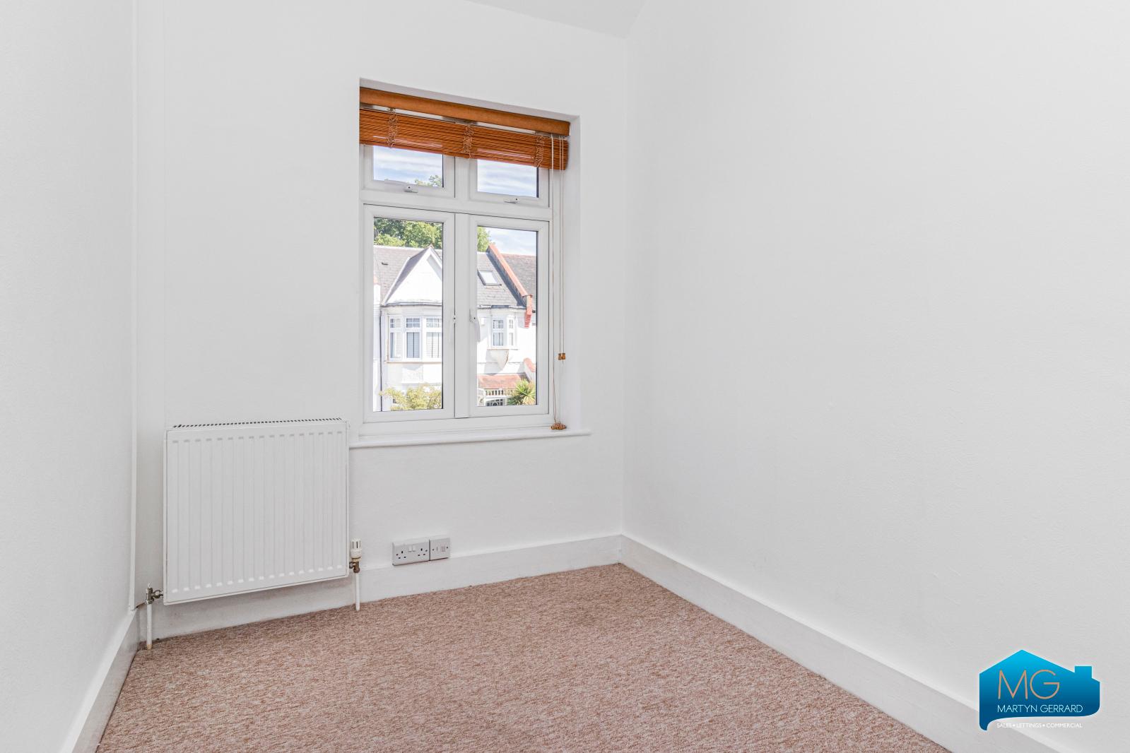 4 bedroom Terraced House to rent - Martyn Gerrard