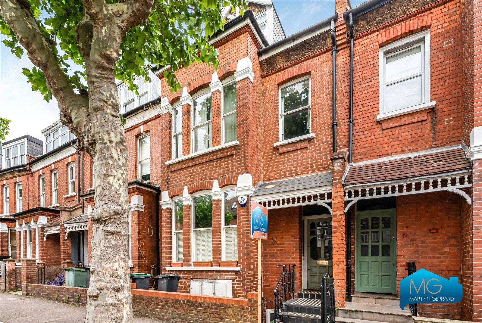 2 bedroom Apartment to rent - Martyn Gerrard