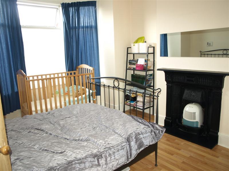2 bedroom Terraced House to rent - Martyn Gerrard