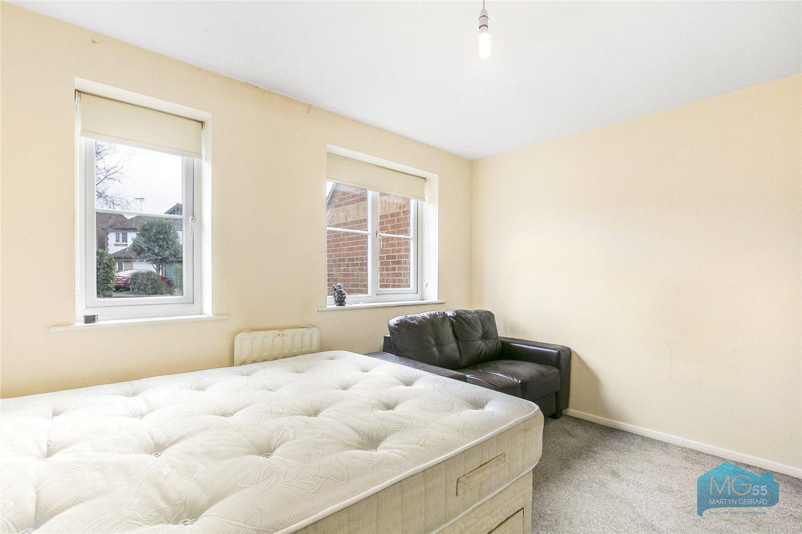1 bedroom Ground Floor Flat to rent - Martyn Gerrard