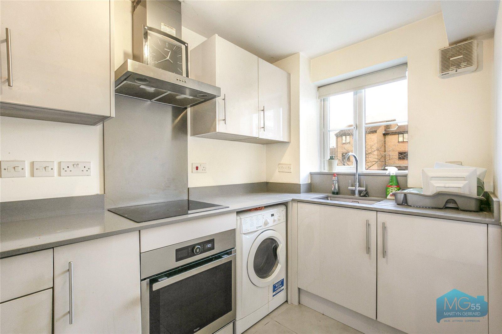 1 bedroom Ground Floor Flat to rent - Martyn Gerrard