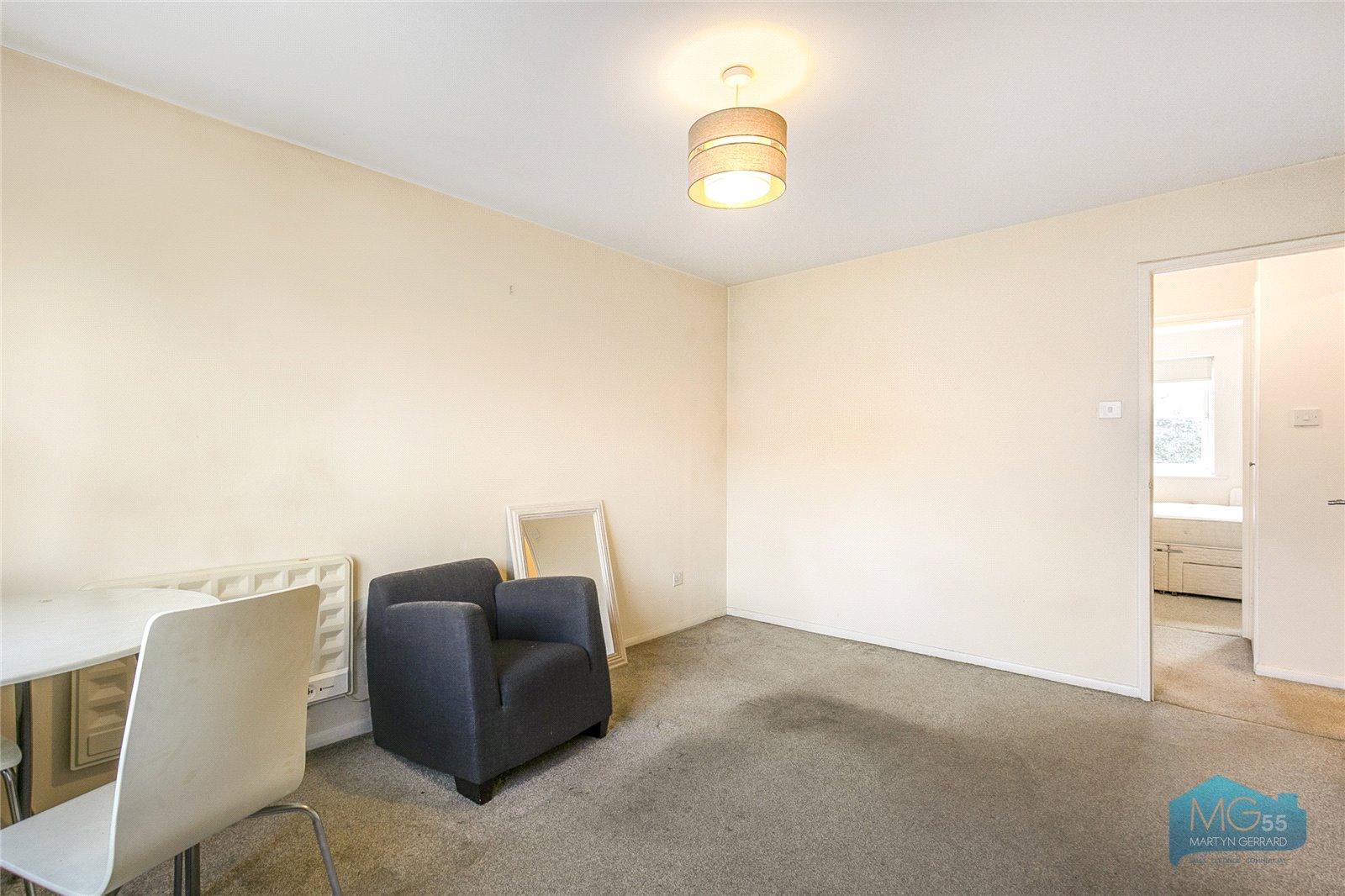 1 bedroom Ground Floor Flat to rent - Martyn Gerrard