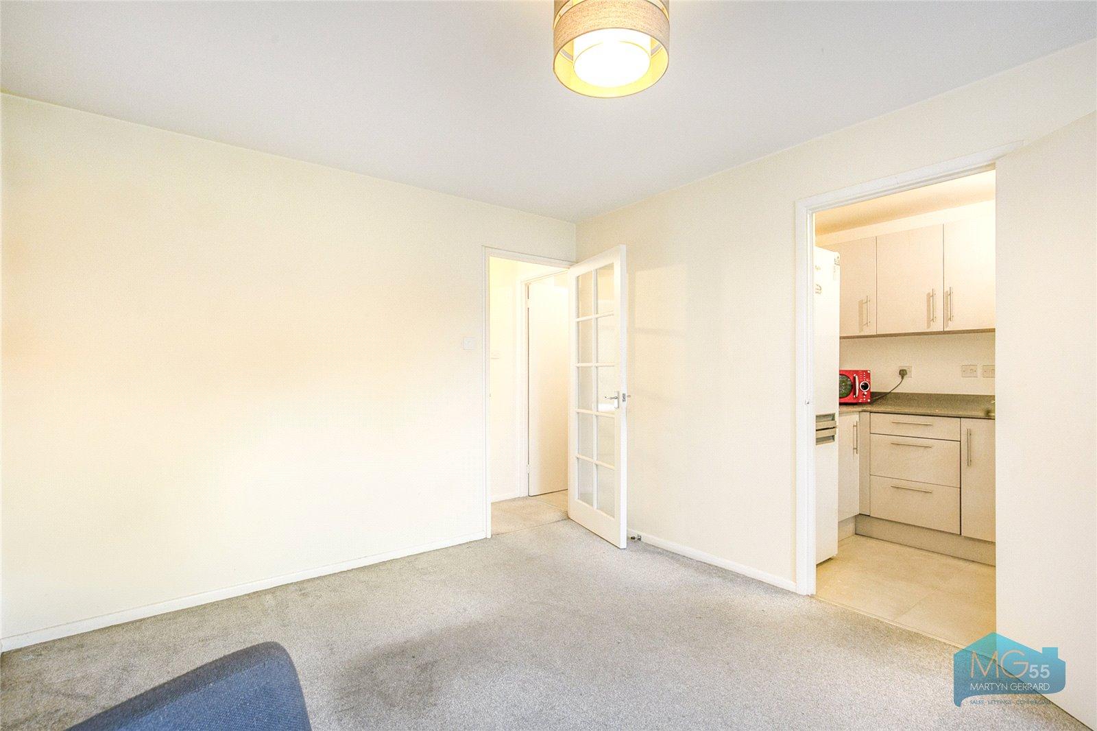 1 bedroom Ground Floor Flat to rent - Martyn Gerrard