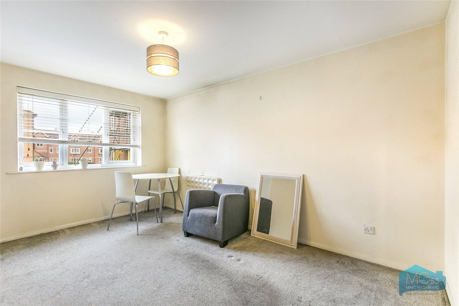 1 bedroom Ground Floor Flat to rent - Martyn Gerrard
