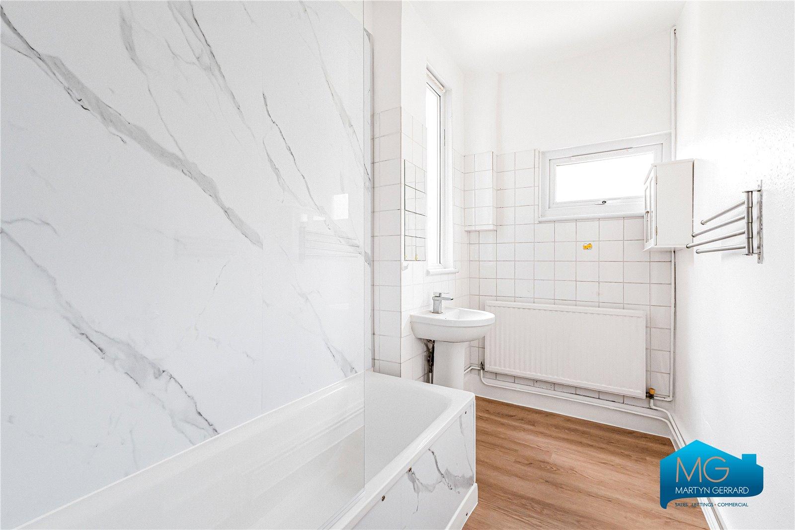 2 bedroom Terraced House to rent - Martyn Gerrard