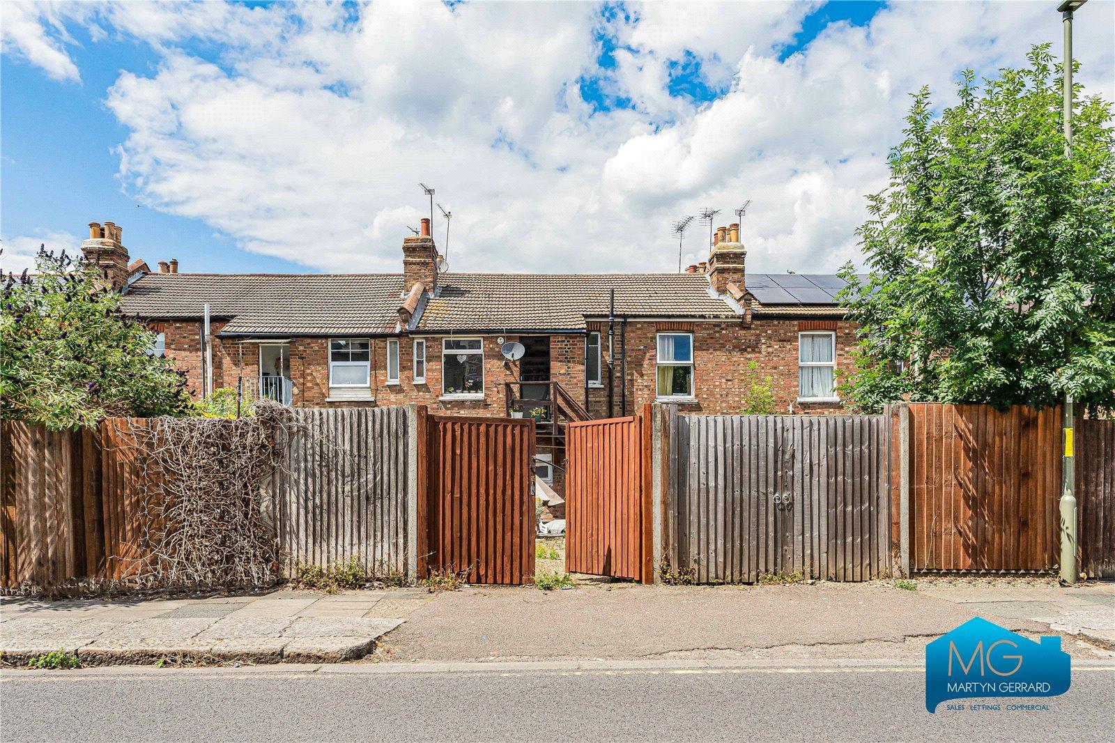 2 bedroom Terraced House to rent - Martyn Gerrard