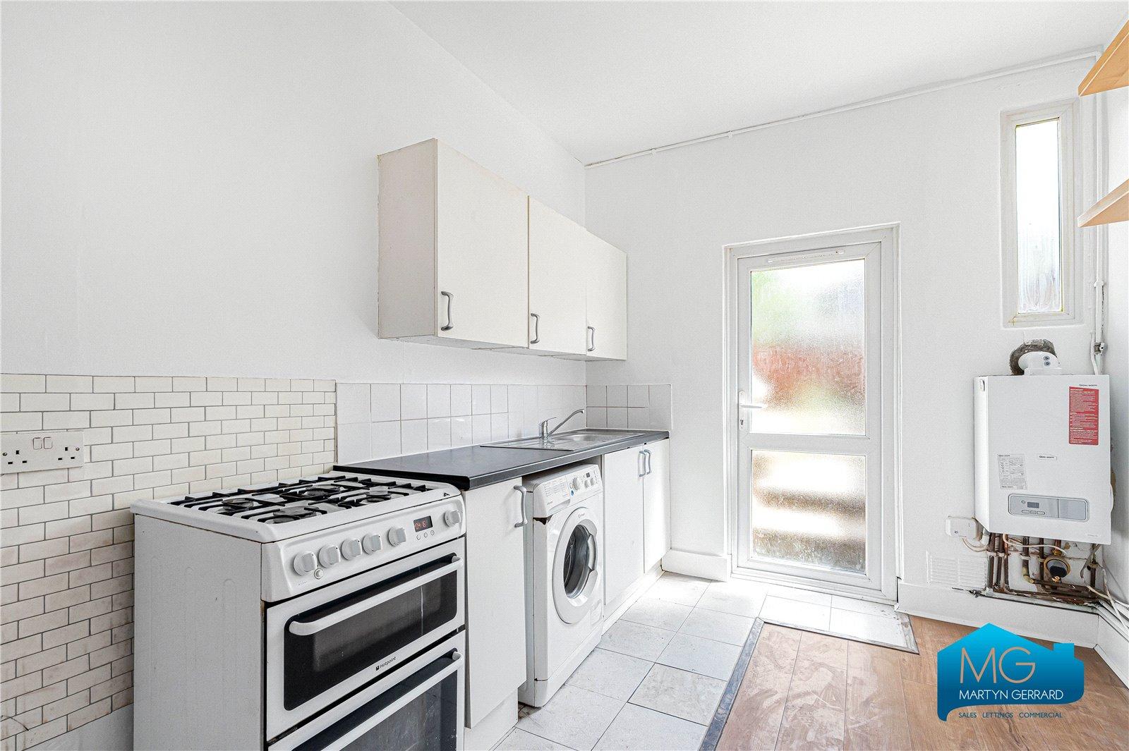 2 bedroom Terraced House to rent - Martyn Gerrard