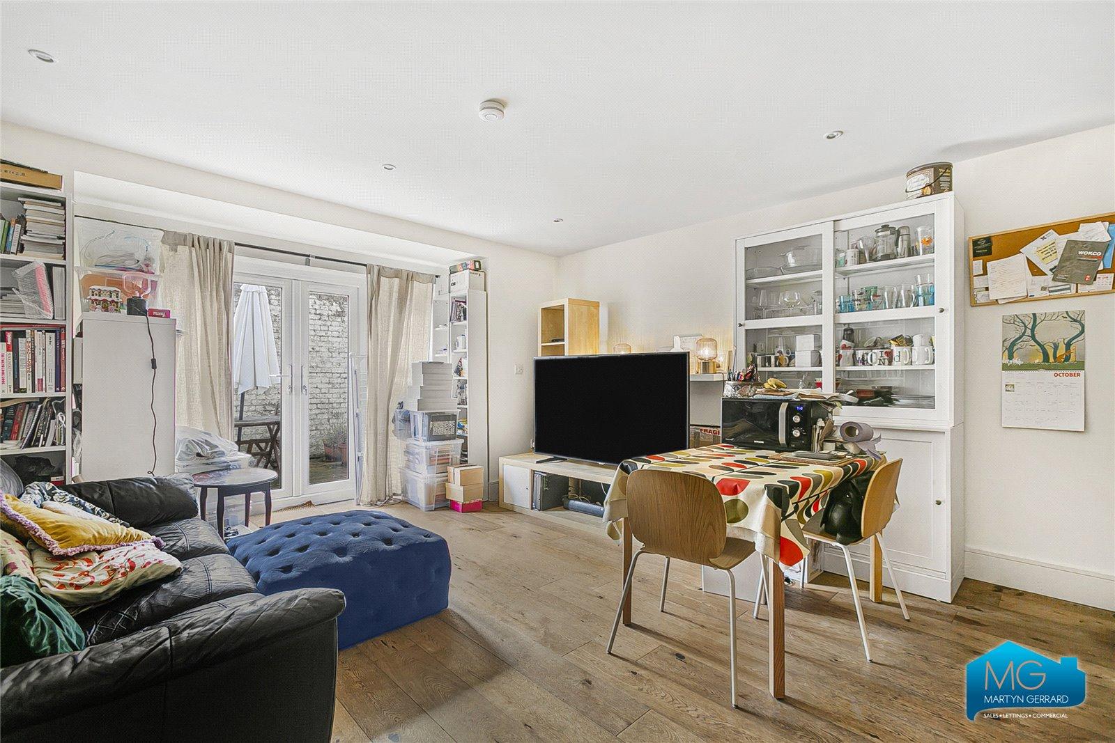 2 bedroom Terraced House to rent - Martyn Gerrard