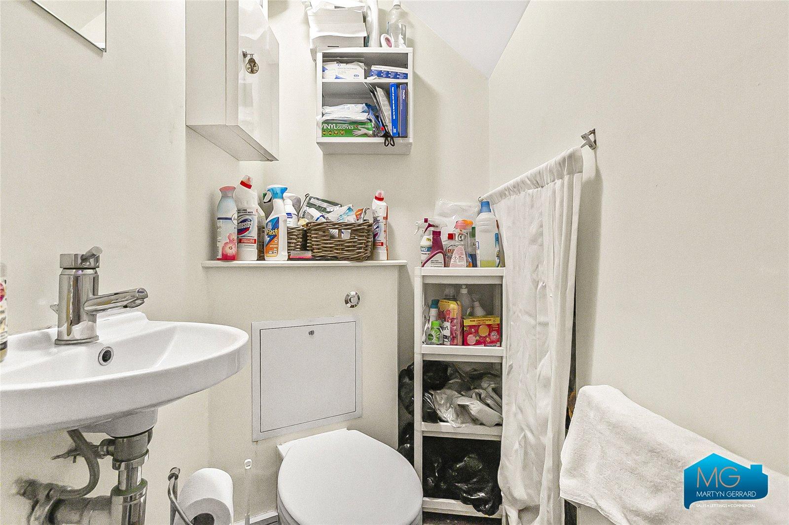2 bedroom Terraced House to rent - Martyn Gerrard