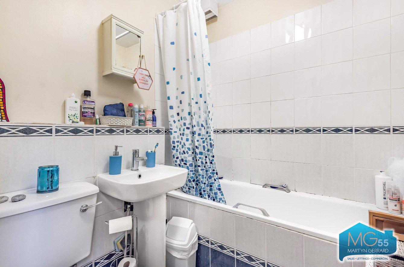 1 bedroom Apartment to rent - Martyn Gerrard