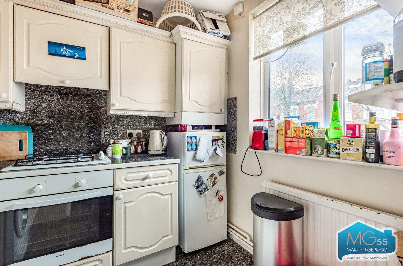 1 bedroom Apartment to rent - Martyn Gerrard
