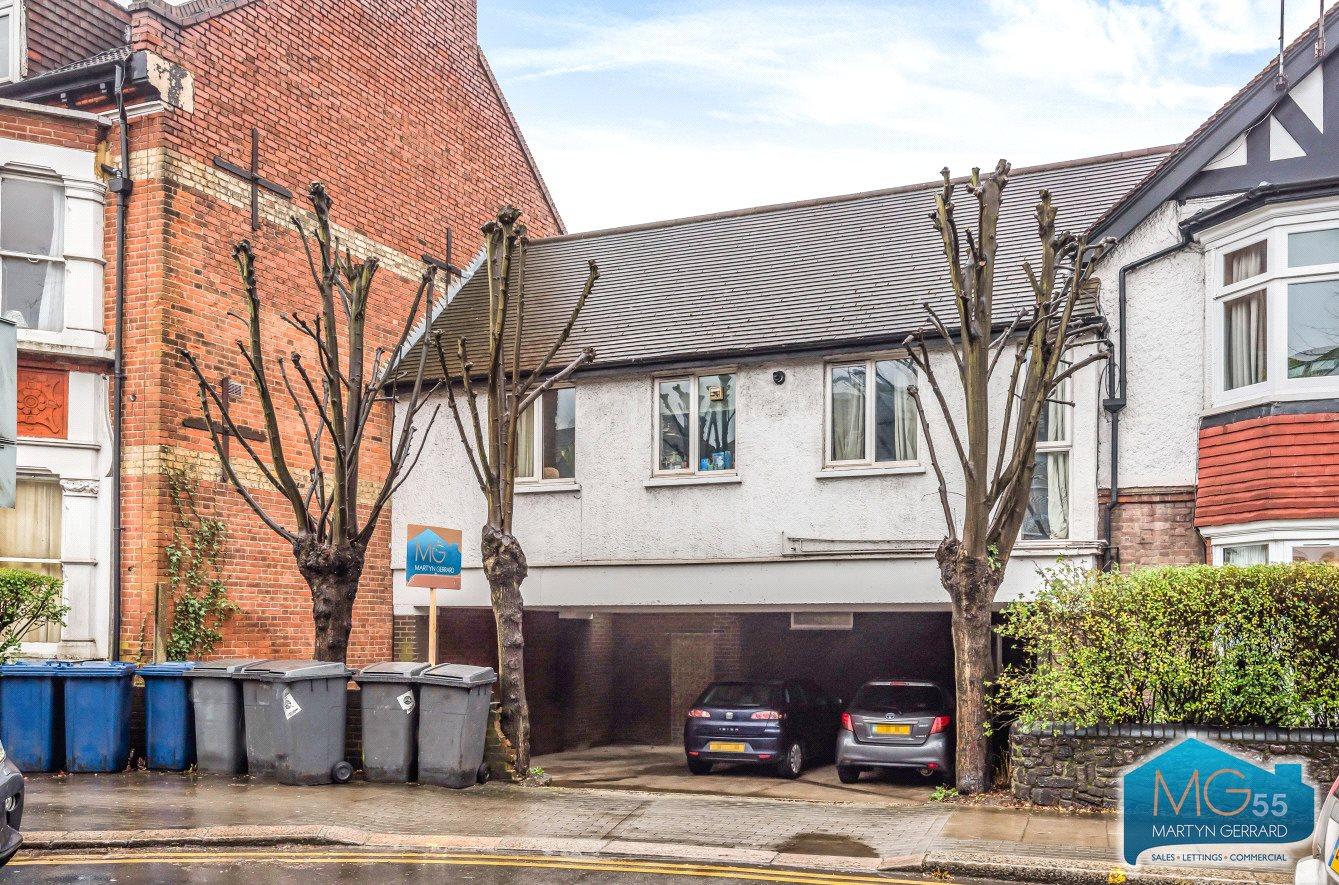 1 bedroom Apartment to rent - Martyn Gerrard