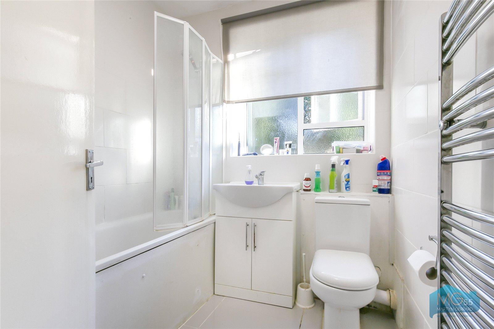 2 bedroom Ground Floor Flat to rent - Martyn Gerrard