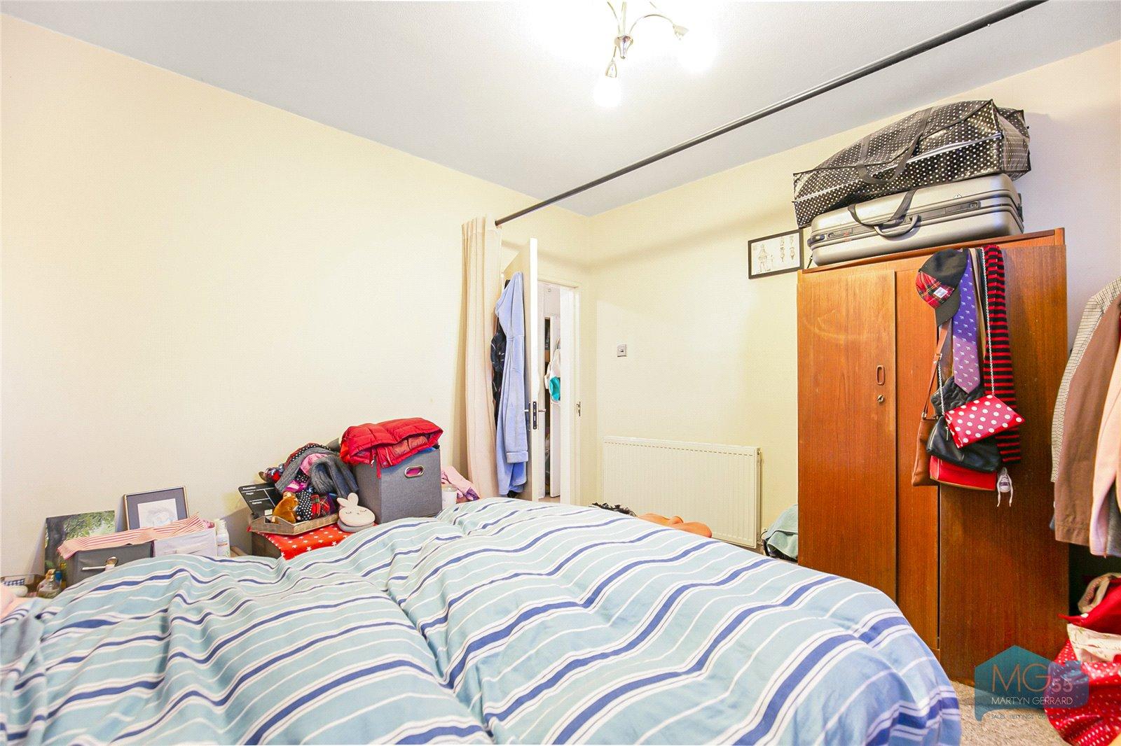 2 bedroom Ground Floor Flat to rent - Martyn Gerrard