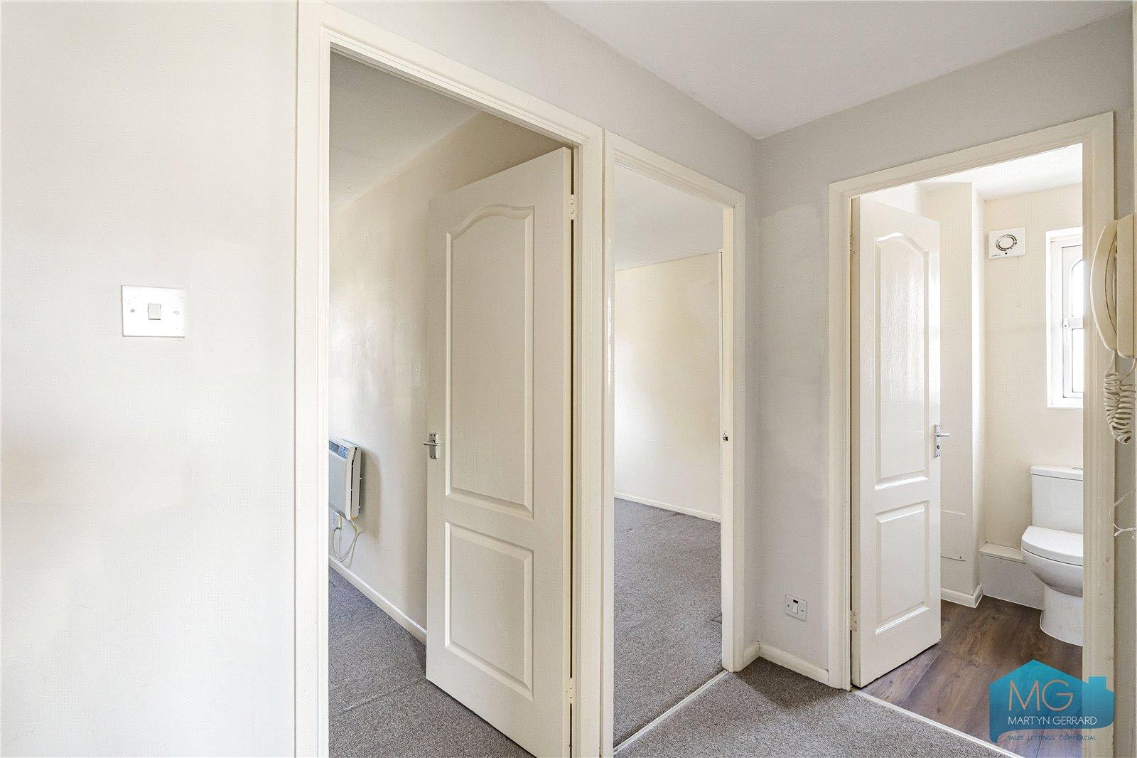 2 bedroom Apartment to rent - Martyn Gerrard