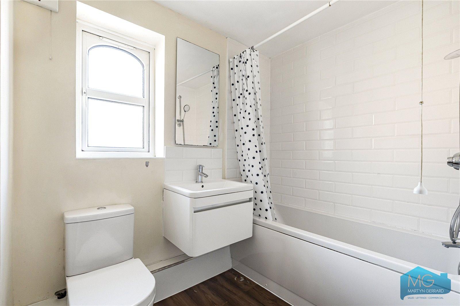 2 bedroom Apartment to rent - Martyn Gerrard
