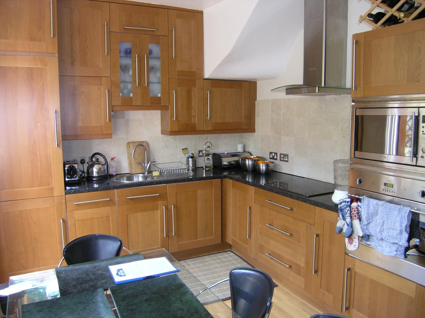 2 bedroom Terraced House to rent + ' - Martyn Gerrard