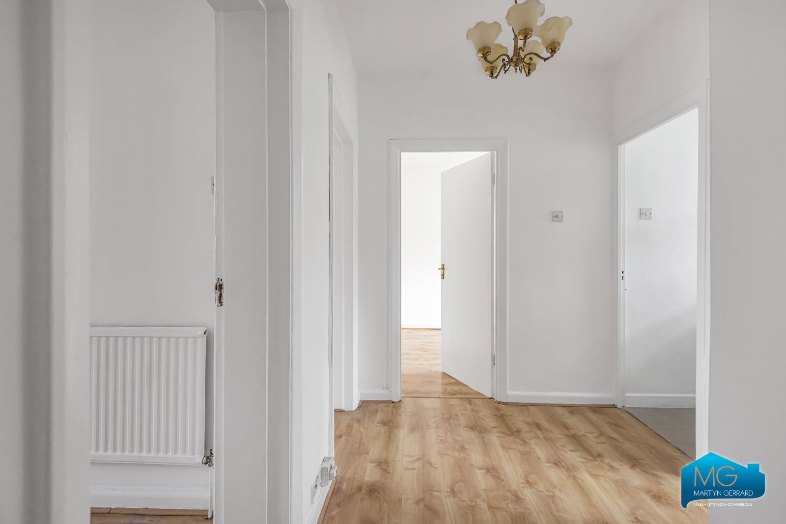 2 bedroom Ground Floor Flat to rent - Martyn Gerrard