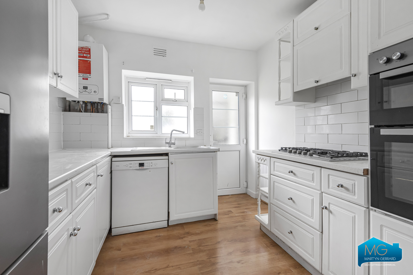 Linksview, Great North Road, East Finchley, London, N2+ - Martyn Gerrard