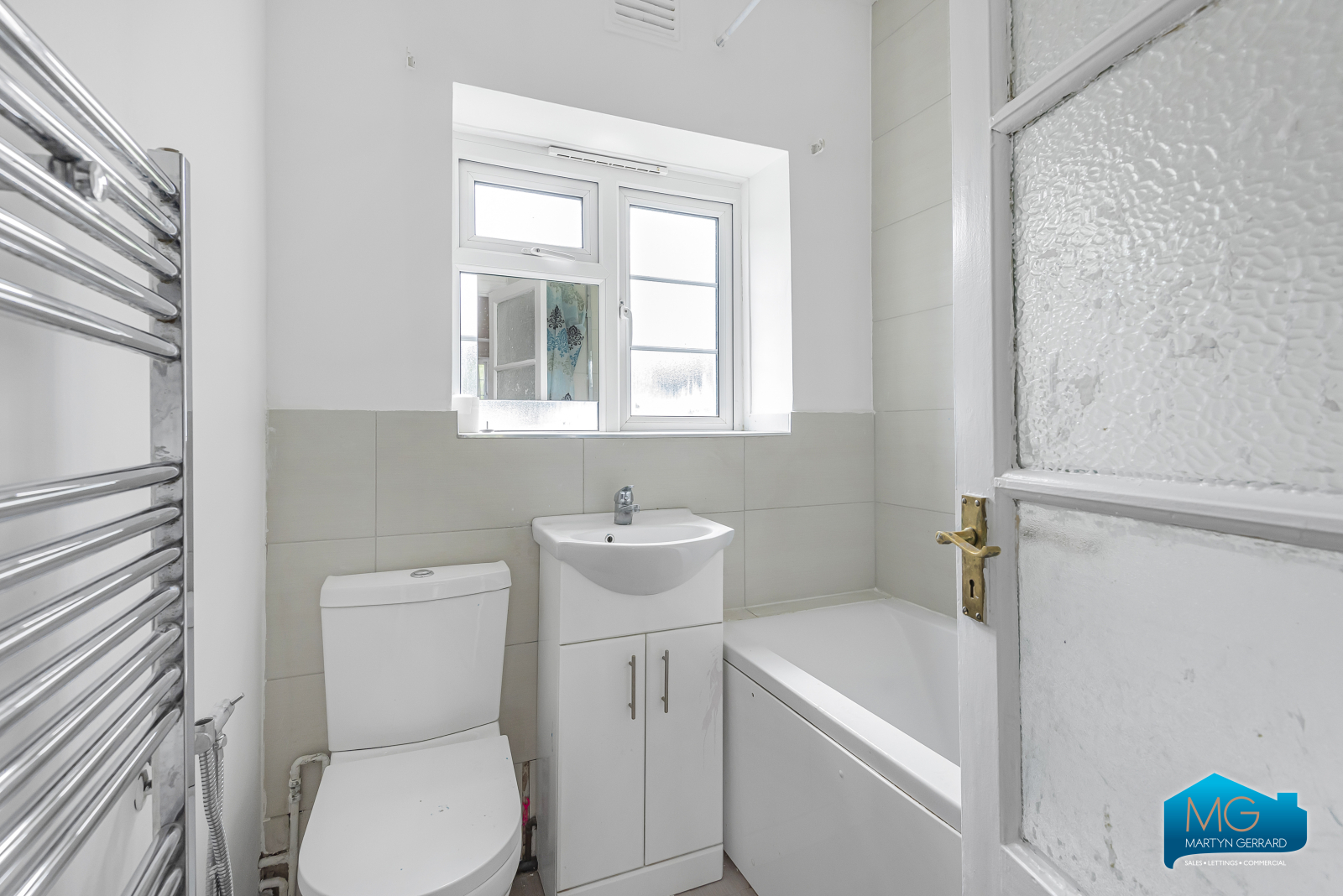 2 bedroom Ground Floor Flat to rent - Martyn Gerrard