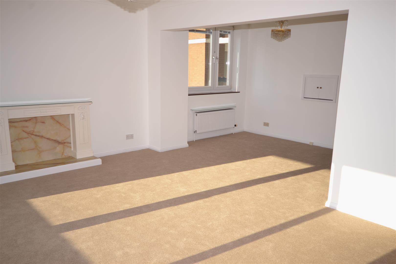 2 bedroom Apartment to rent + ' - Martyn Gerrard