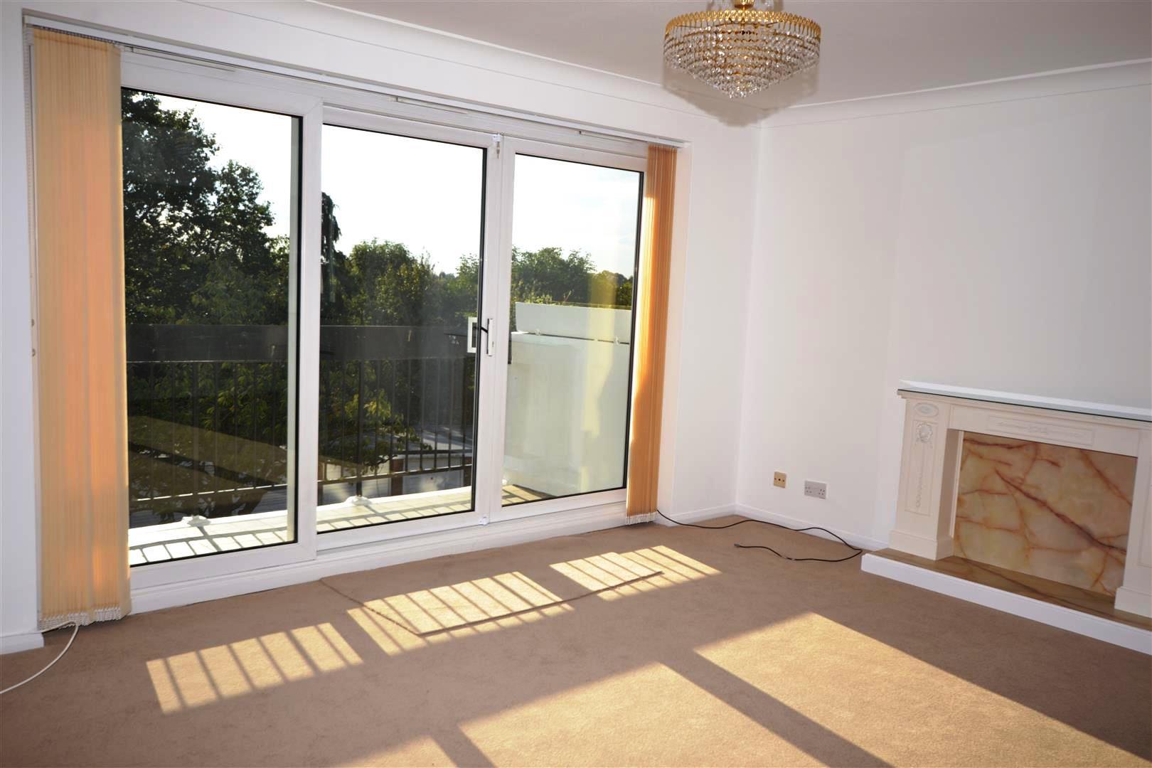 2 bedroom Apartment to rent - Martyn Gerrard