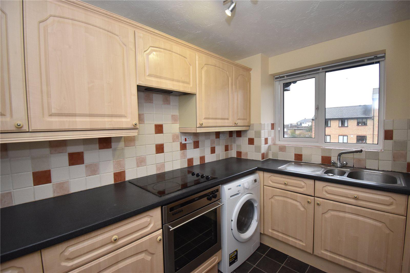 2 bedroom Apartment to rent - Martyn Gerrard