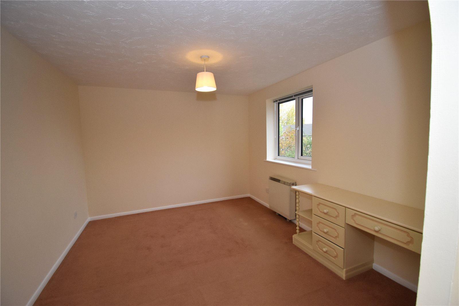 2 bedroom Apartment to rent - Martyn Gerrard