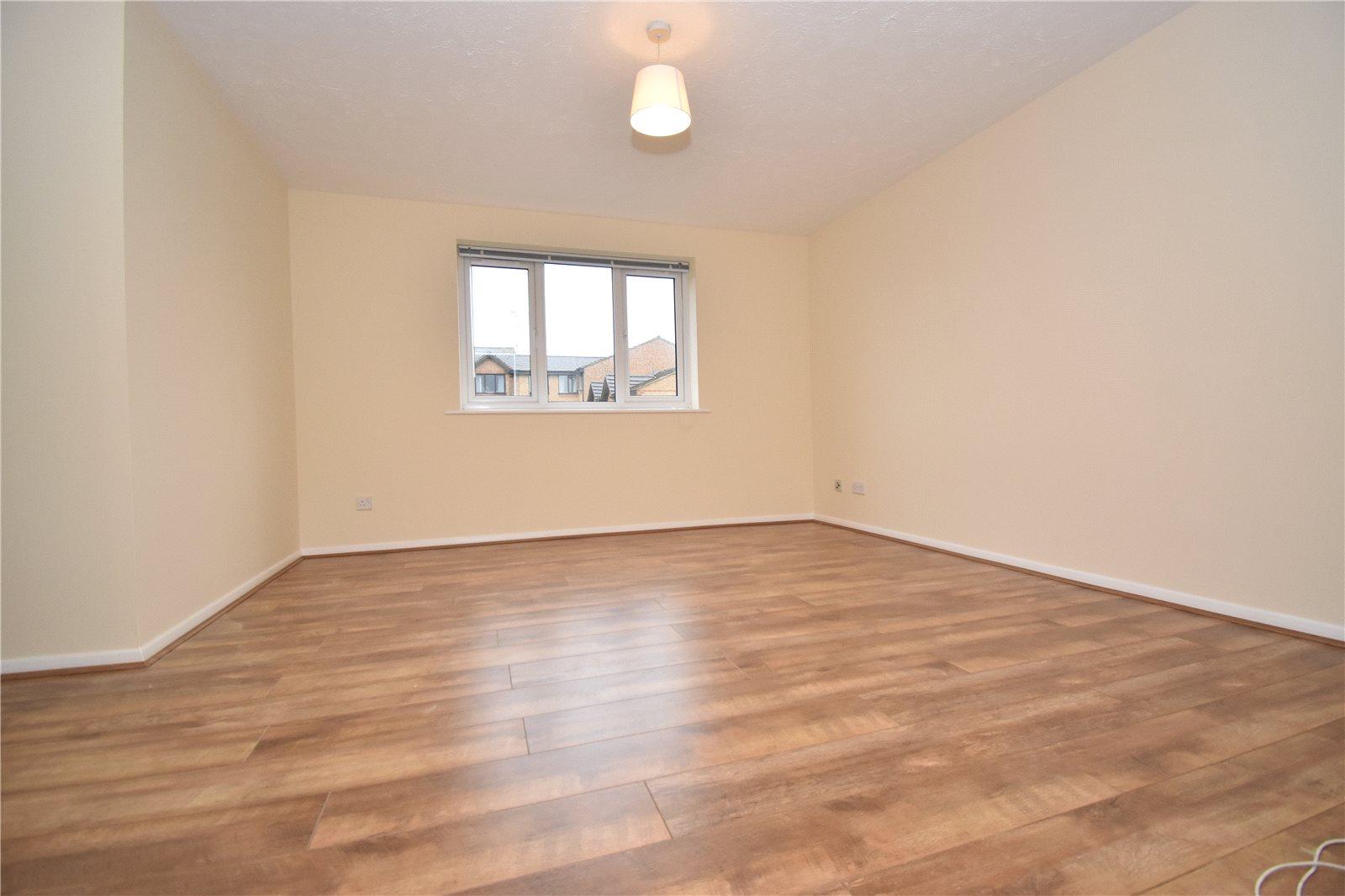 2 bedroom Apartment to rent - Martyn Gerrard