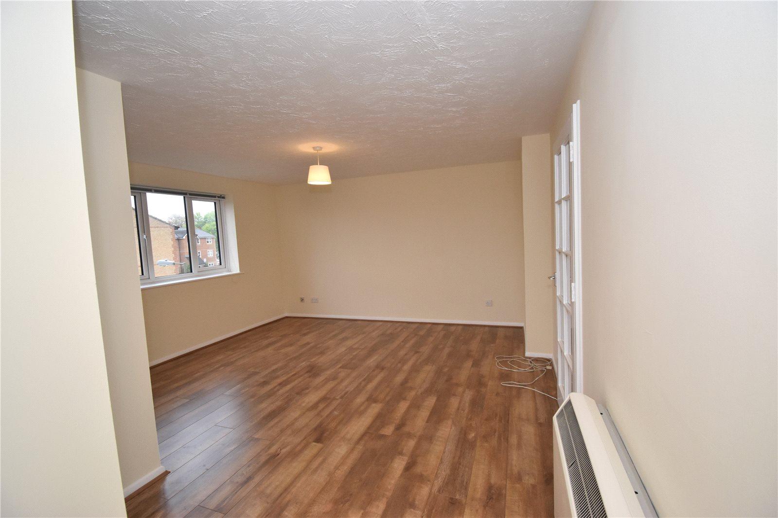 2 bedroom Apartment to rent - Martyn Gerrard
