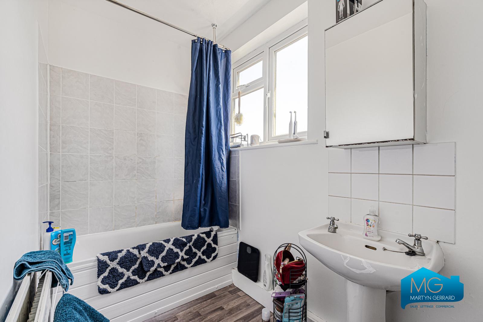 1 bedroom Apartment to rent - Martyn Gerrard