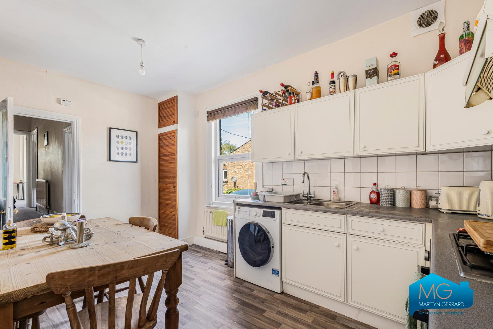 1 bedroom Apartment to rent - Martyn Gerrard