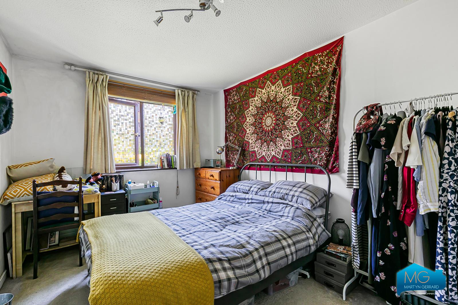 1 bedroom Ground Floor Flat to rent - Martyn Gerrard
