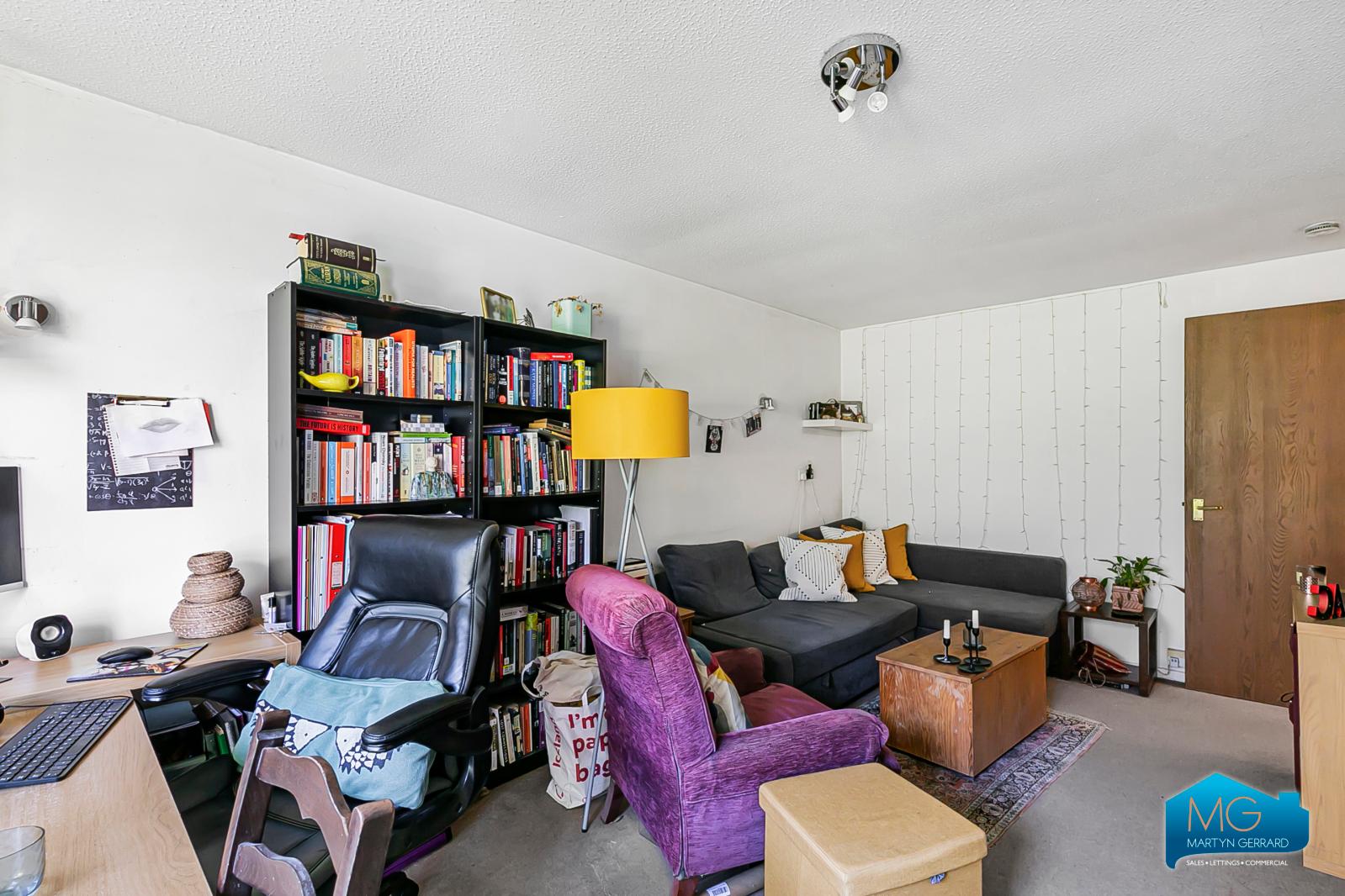 1 bedroom Ground Floor Flat to rent - Martyn Gerrard
