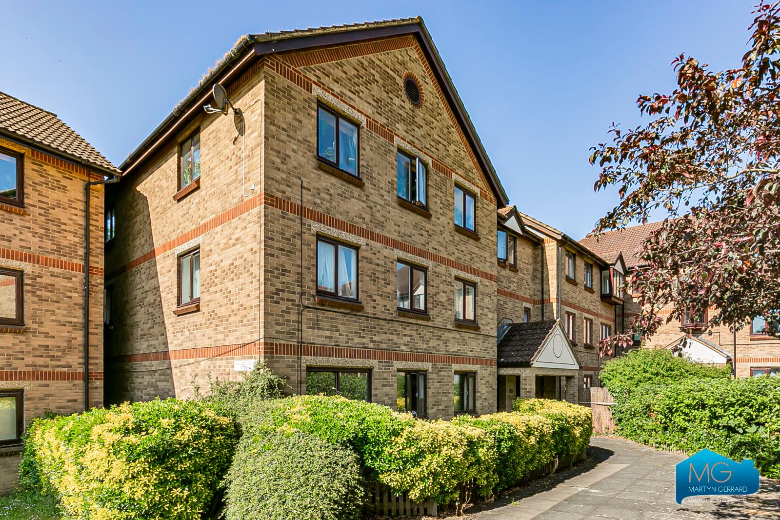 1 bedroom Ground Floor Flat to rent - Martyn Gerrard