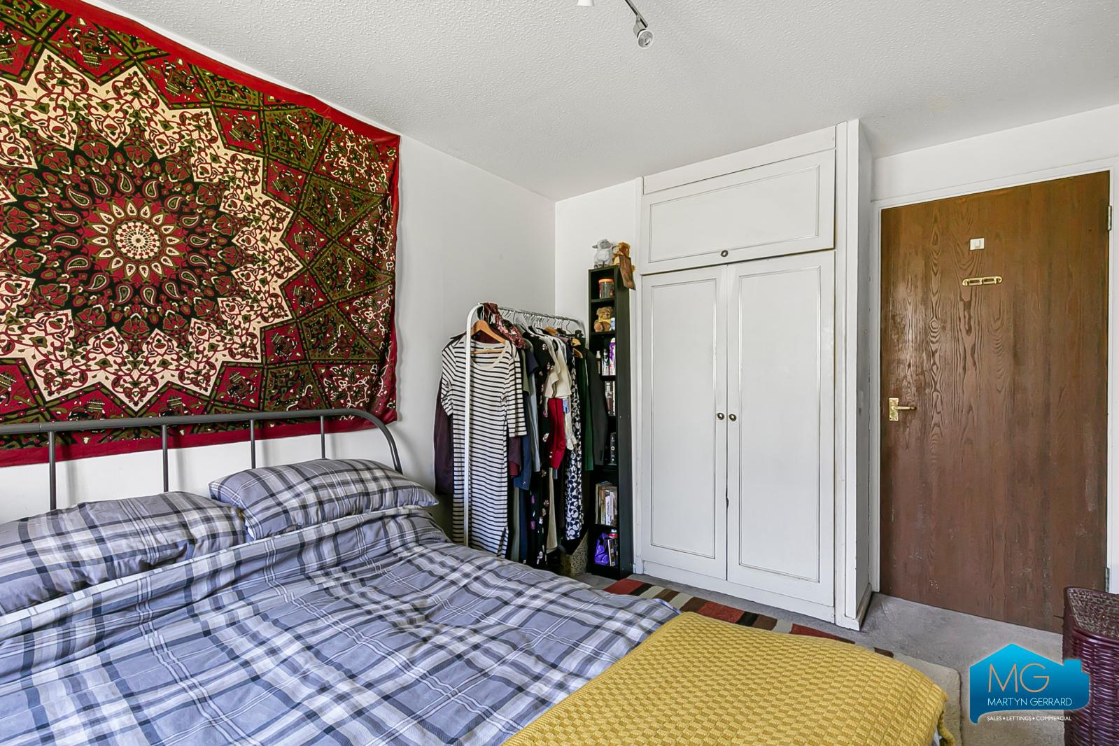 1 bedroom Ground Floor Flat to rent - Martyn Gerrard