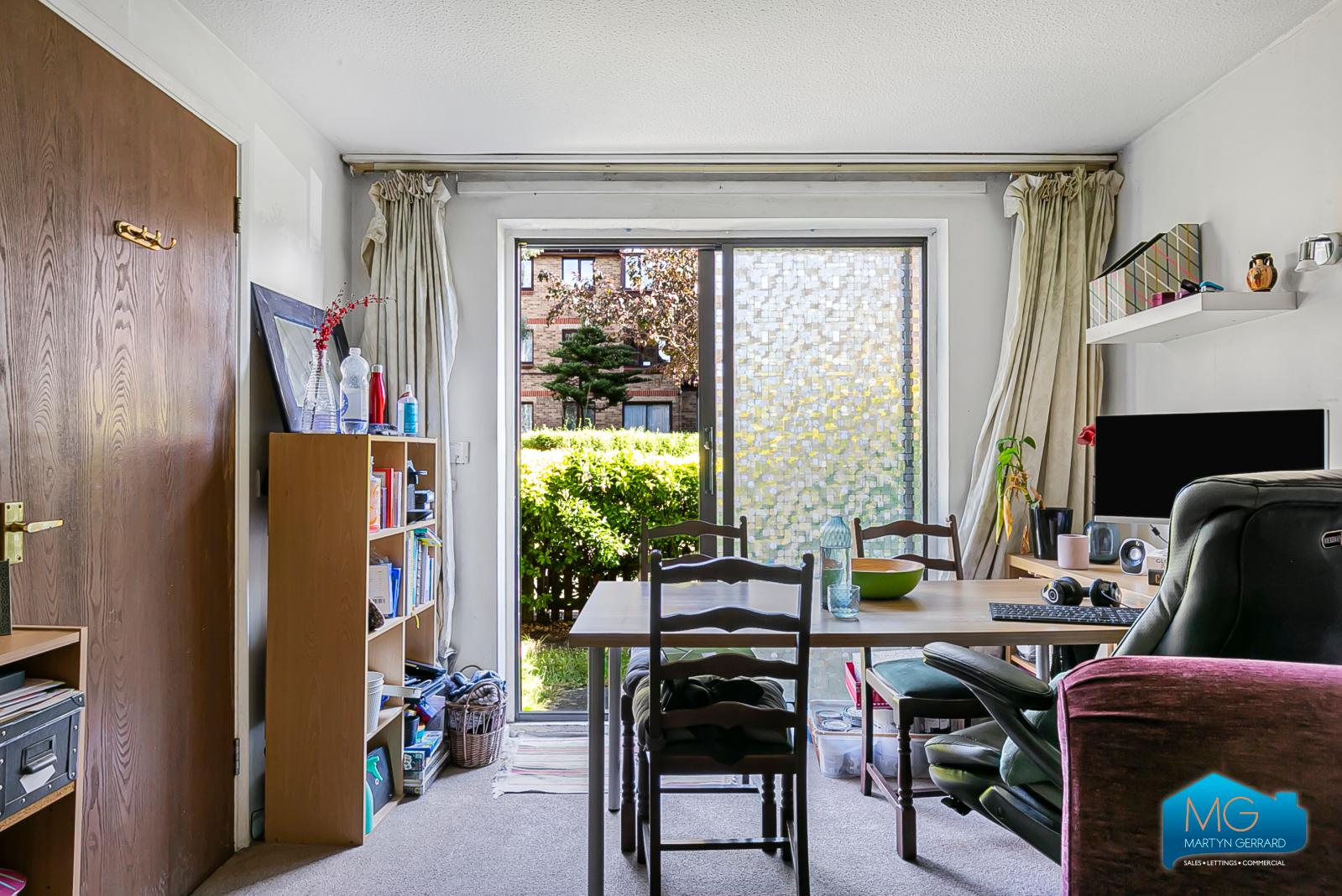 1 bedroom Ground Floor Flat to rent - Martyn Gerrard